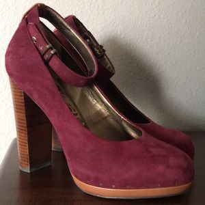 Sassy suede shoes!!